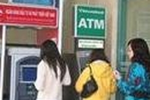 Yêu cầu chưa thu phí, tăng phí với giao dịch ATM