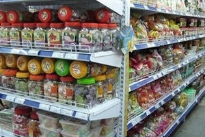 Siêu thị giữ giá, hàng ăn lên không xuống