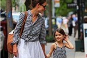 Katie Holmes muốn giành quyền nuôi Suri