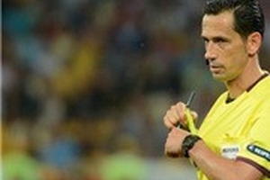 Trọng tài bắt trận CK EURO 2012: Italia và TBN gặp lại "người quen"