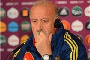Del Bosque: TBN sẽ chơi với 3 tiền đạo