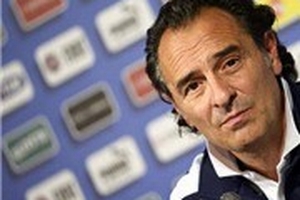 Prandelli chỉ ra chiến thuật phá "tiqui-taca" của TBN