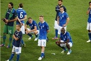 Người Italia phản ứng như thế nào về thất bại của thầy trò Prandelli