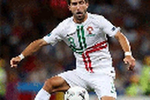 Man United trả giá 25 triệu bảng cho Moutinho