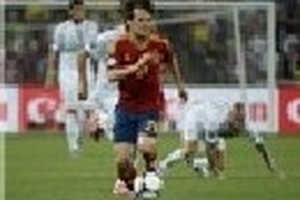 David Silva thể hiện tình yêu với Man City