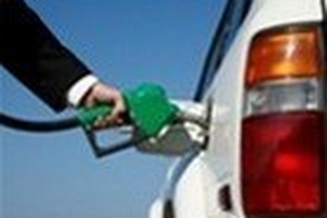 Tăng thuế nhập khẩu xăng từ 10% lên 12%