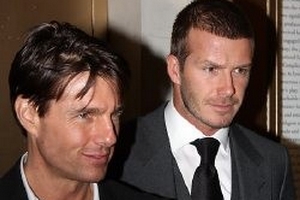 Tom Cruise bị tố quan hệ đồng tính với David Beckham