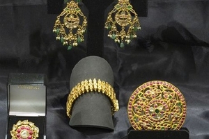 Vàng giảm dưới 42 triệu đồng/lượng