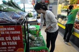 Nhiều điểm bán hàng bình ổn giá đóng cửa vì ế