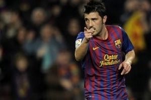 Arsenal muốn đổi Van Persie lấy David Villa