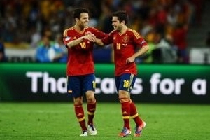Fabregas lo ngại cho tình trạng thể lực của Jordi Alba
