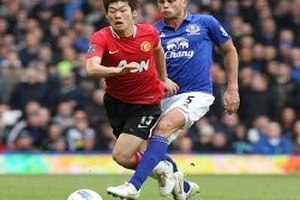 Đằng sau quyết định bán Park Ji-sung của M.U là gì?