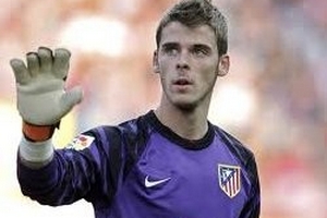 De Gea bỏ khung thành lên đá phạt ghi bàn