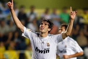 Kaka cầu xin Mourinho để được trở lại Milan