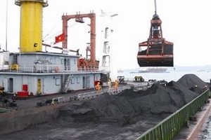 Mất hàng trăm tỷ vì than tồn kho