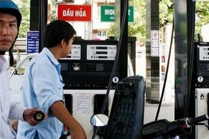 Đề xuất sửa cách tính giá xăng dầu