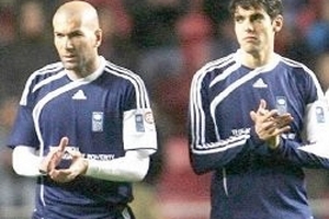 Từ Zidane đến Kaka: Những vụ bán "khủng" của Serie A