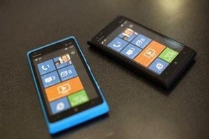 Nokia Lumia 900 đại hạ giá