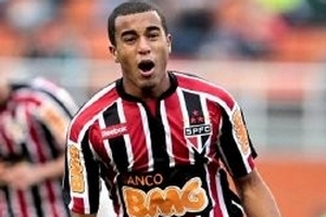 Man Utd từ bỏ Lucas Moura