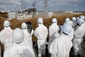 Lần đầu di dời nhiên liệu hạt nhân tại Fukushima