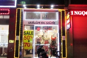 Đua giảm giá ‘sốc’ hàng hè