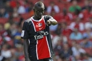 Sốc! Lyon muốn “rút ruột”... PSG