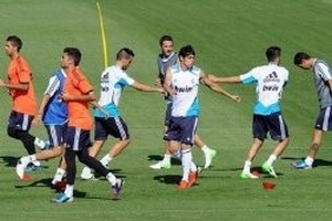 Mùa Hè kì lạ của Real trên thị trường chuyển nhượng