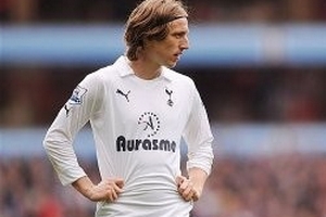 Cù nhầy đòi rời Tottenham, Modric bị phạt tiền