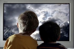 Xem tivi ảnh hưởng gì tới trẻ em?