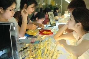 Ế ẩm, tiệm vàng mở thêm dịch vụ cầm đồ