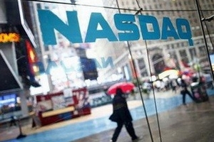 Nasdaq chưa hết "đau đầu" vụ IPO Facebook