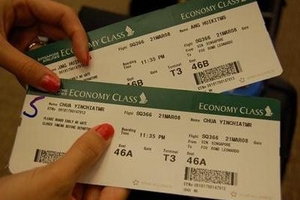 Trễ chuyến bay vì nhân viên bán vé tính lộn tiền