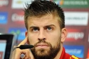 Pique tính chuyển tới Trung Quốc thi đấu