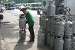 Gas bỗng dưng khan hiếm