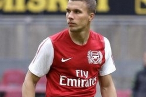 Arsenal công bố số áo: Số 10 chờ Podolski?