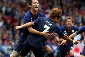 Sau loạt trận đầu Olympic: Người ta nói gì