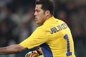 Inter loại Cesar và Pazzini khỏi Cúp châu Âu