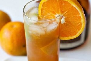 Pha chế cocktail hương cam mời bạn bè nào