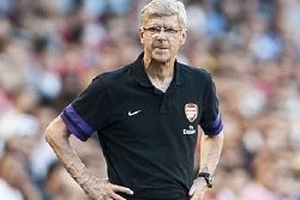 HLV Wenger lo sợ Arsenal sụt đổ