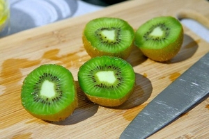 Nhật ký Hana: Sáng da với kiwi