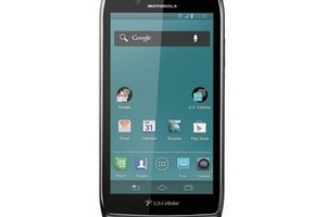 Motorola công bố hai điện thoại chạy Android mới