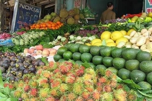 Một thành phố cấm bán trái cây ngoại