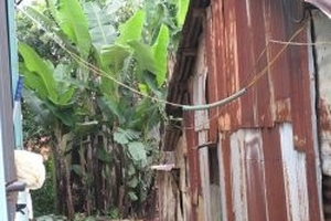 Cháu bé chết bí ẩn dưới giếng hoang