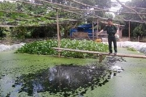 Lính công binh “vắt nước” từ núi đá