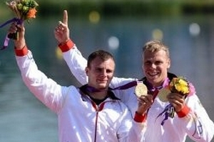 Đua thuyền Đức tiếp tục "gặt vàng"