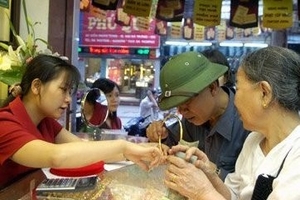 Rục rịch gom vàng chờ tăng giá