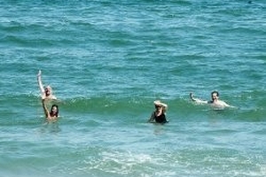 Kiên Giang: Sóng biển nhấn chết 3 du khách Hà Nội