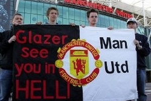 M.U phát hành cổ phiếu: Nhà Glazer trục lợi 75 triệu bảng