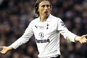 Villas-Boas: Tottenham sẽ giữ giá Modric tới cùng