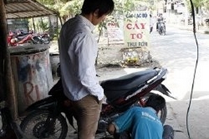 Tuyên chiến với nạn “độ” xe cho “quái xế”